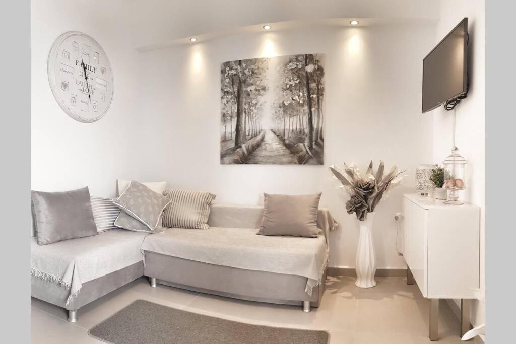 Polychrono New 2 Bedroom Apt. Just By The Sea! Exterior foto